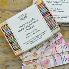 Gift box with 21 India Fragrances